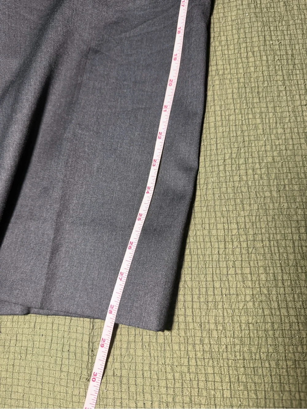 Hickey Freeman Charcoal Gray Two-Button Suit 42r 36x28 100% Wool USA made